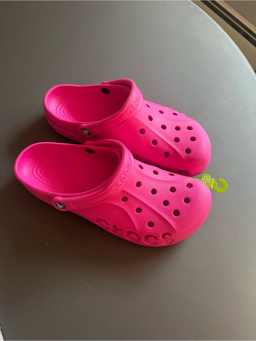 CROCS Classic Clog in Hot Pink